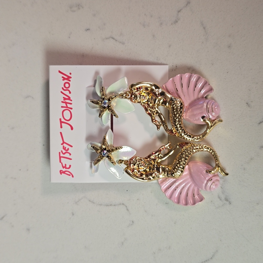 NWT betsey johnson mermaid drop earrings